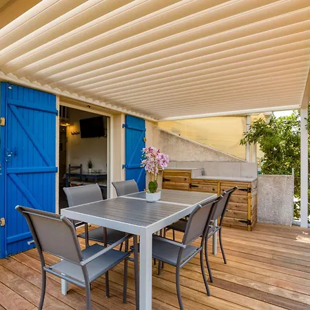 Holiday home Maison Piscine *